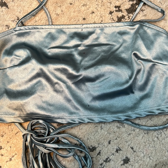 Color blue - Picture 2 of 2